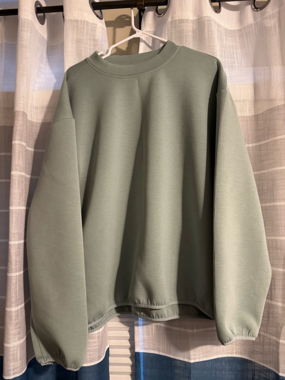 Old Navy Men's Sage Green Crewneck Sweatshirt